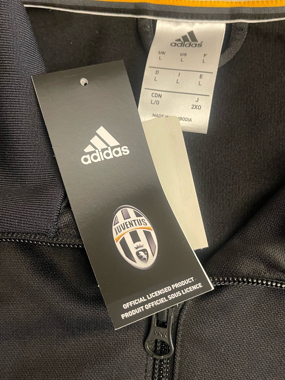 adidas Mens Juventus Jacket with matching shorts large world cup - Picture 3 of 6
